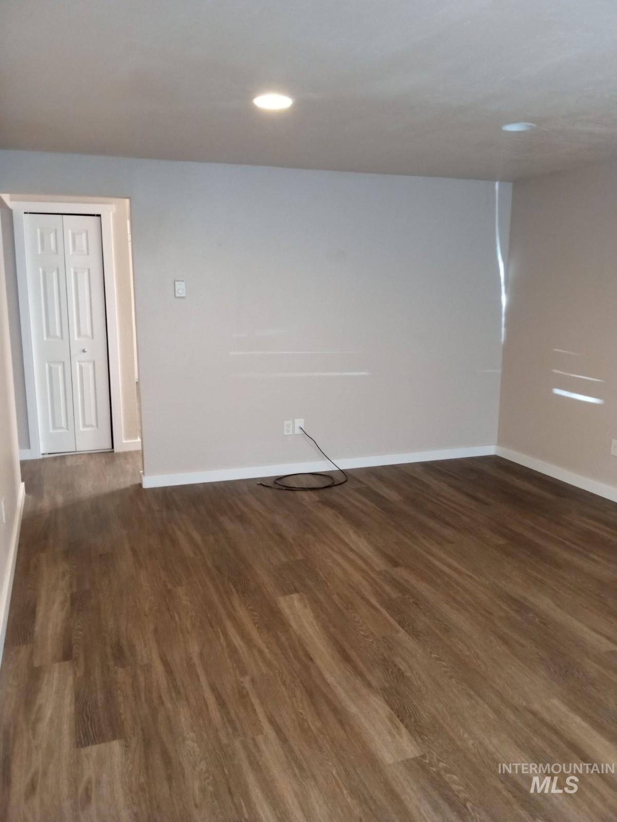 2323 Hillcrest