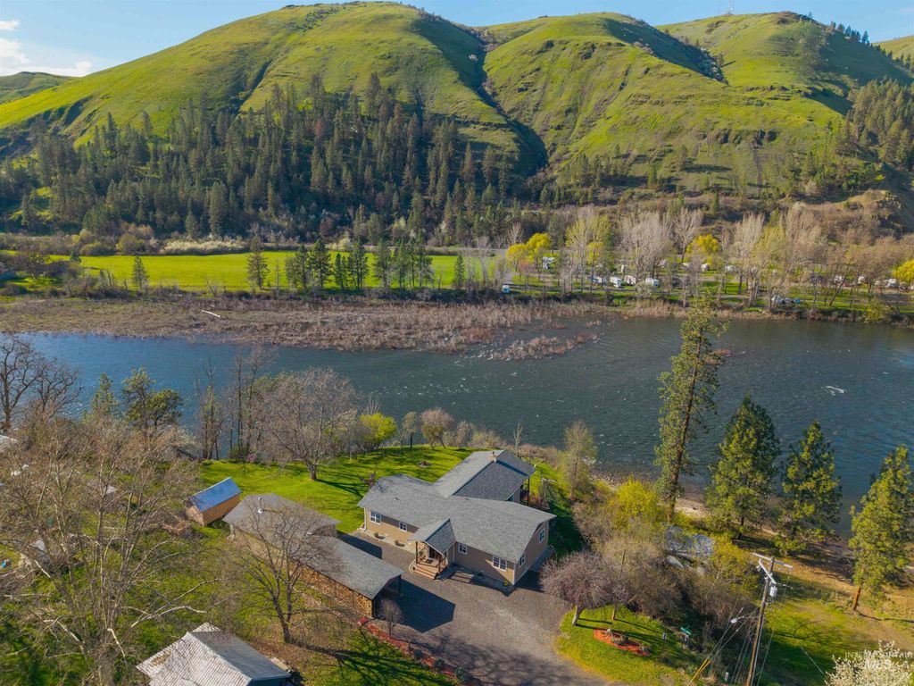 Photo of 716 State St, Kooskia, ID 83539 (MLS # 98981835)