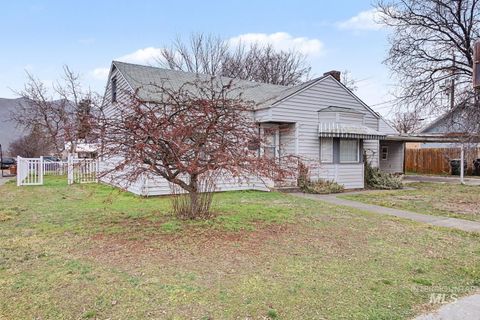 918 Elm Street Clarkston WA 99403