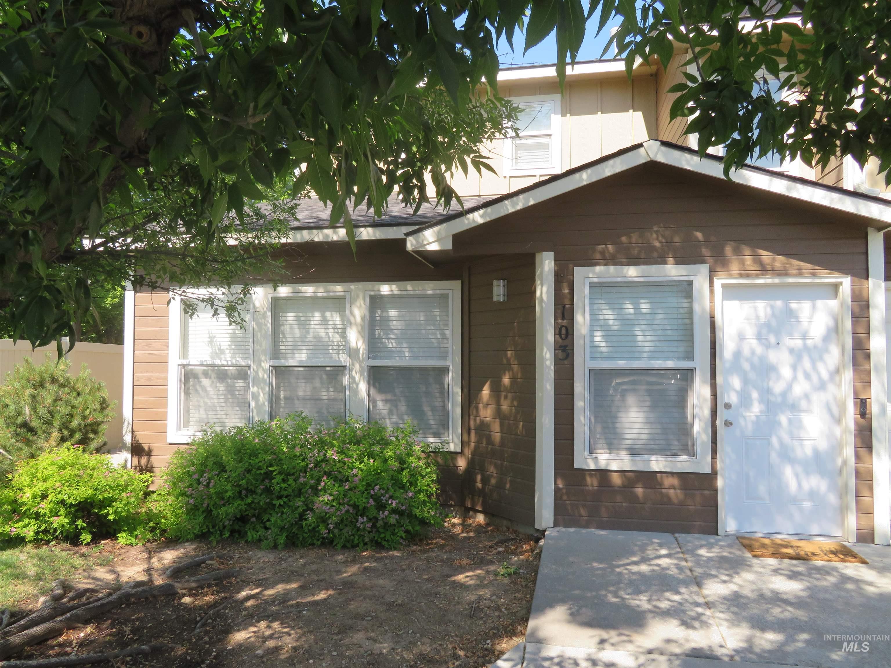 11026 W Garverdale Lane #103