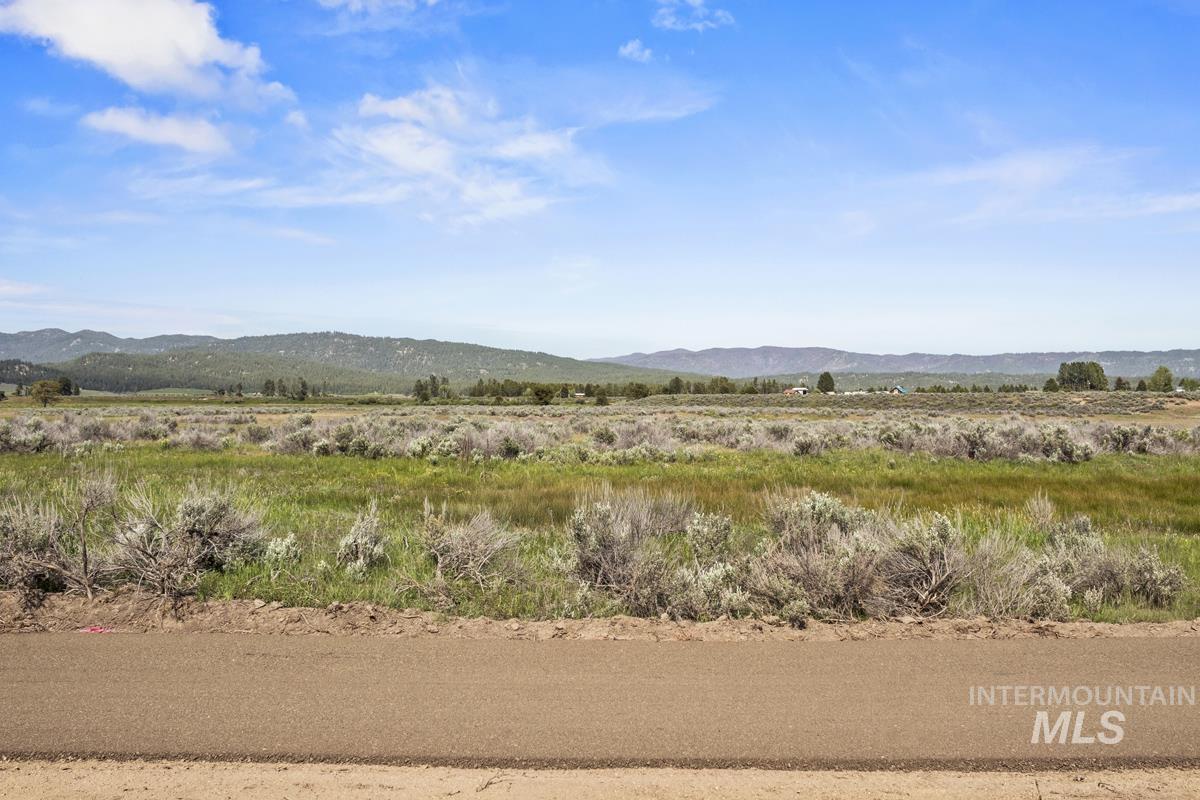 L7 B2 River Bank Drive