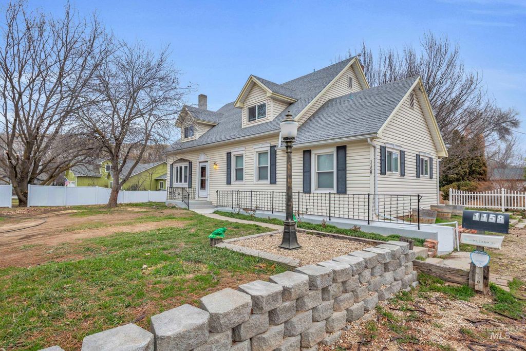 Photo of 1158 S Powerline Rd, Nampa, ID 83686 (MLS # 98972461)