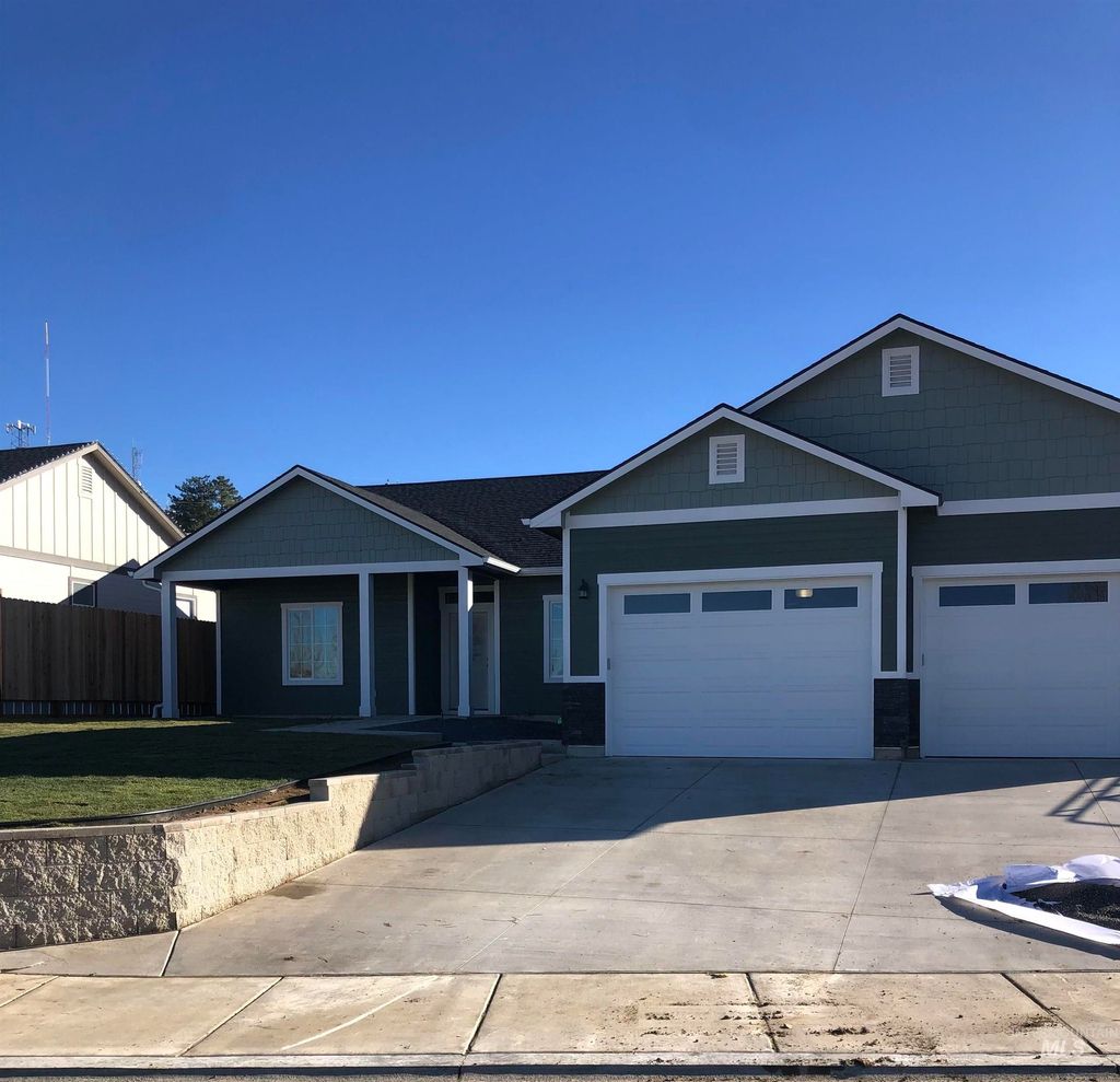 Photo of 885 S Iowa Ave, Payette, ID 83661 (MLS # 98967868)