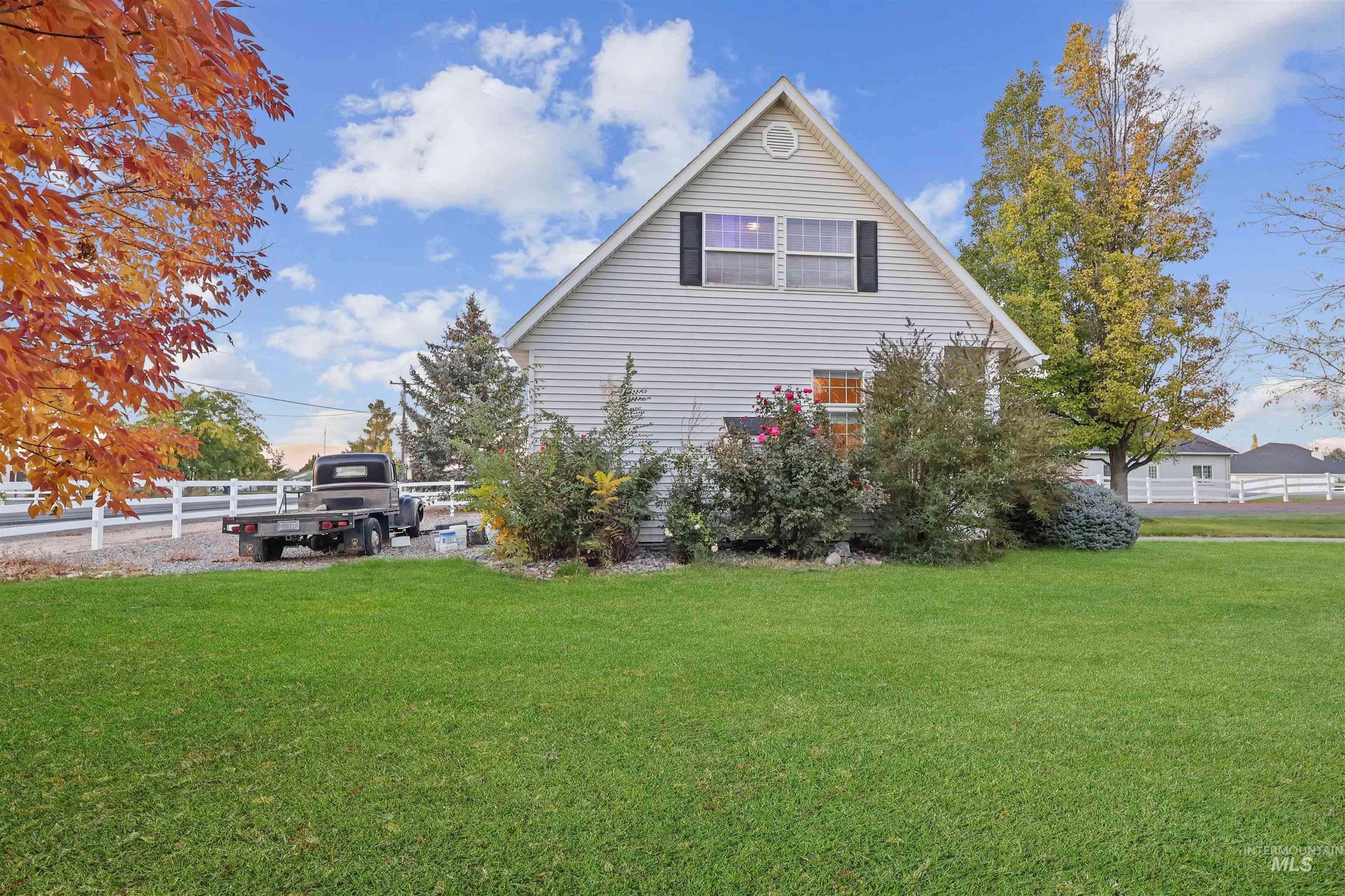 View of home's exterior