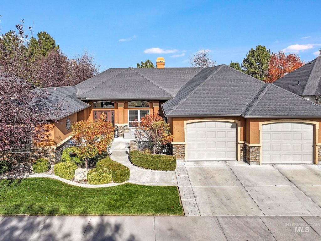 Photo of 675 Canyon Park Ave, Twin Falls, ID 83301 (MLS # 98966385)