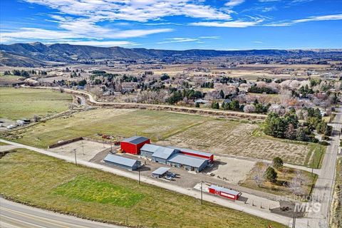 Photo of 2731 Cherry Ln, Emmett, ID 83617 (MLS # 98976578)