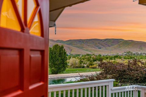 Photo of 5158 S Surprise Way, Boise, ID 83716 (MLS # 98947581)