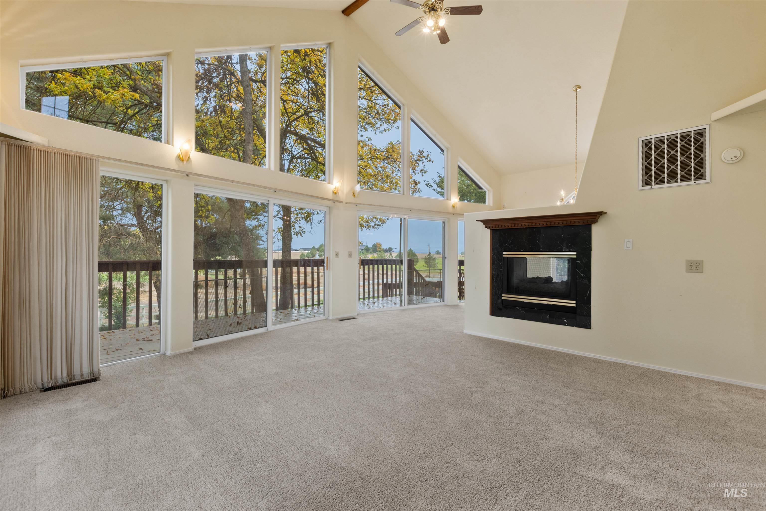 9948 Ash Lane