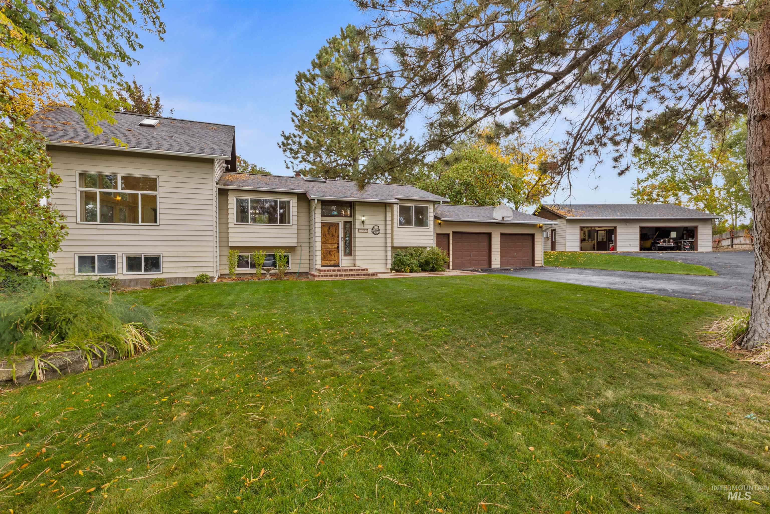 9948 Ash Lane