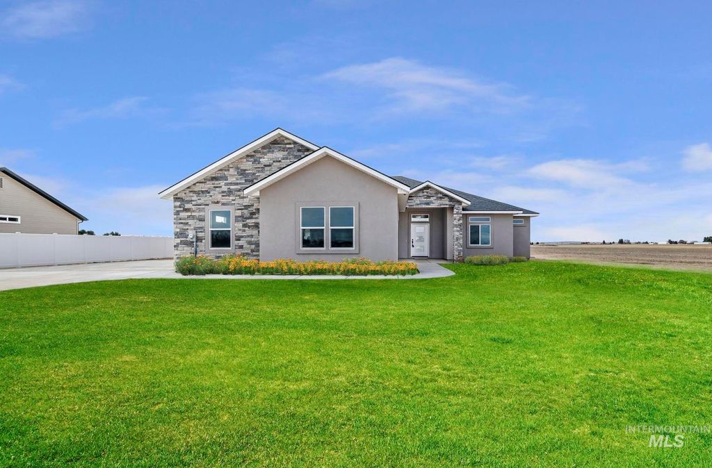 Photo of 3677 3735 N, Kimberly, ID 83341 (MLS # 98972694)