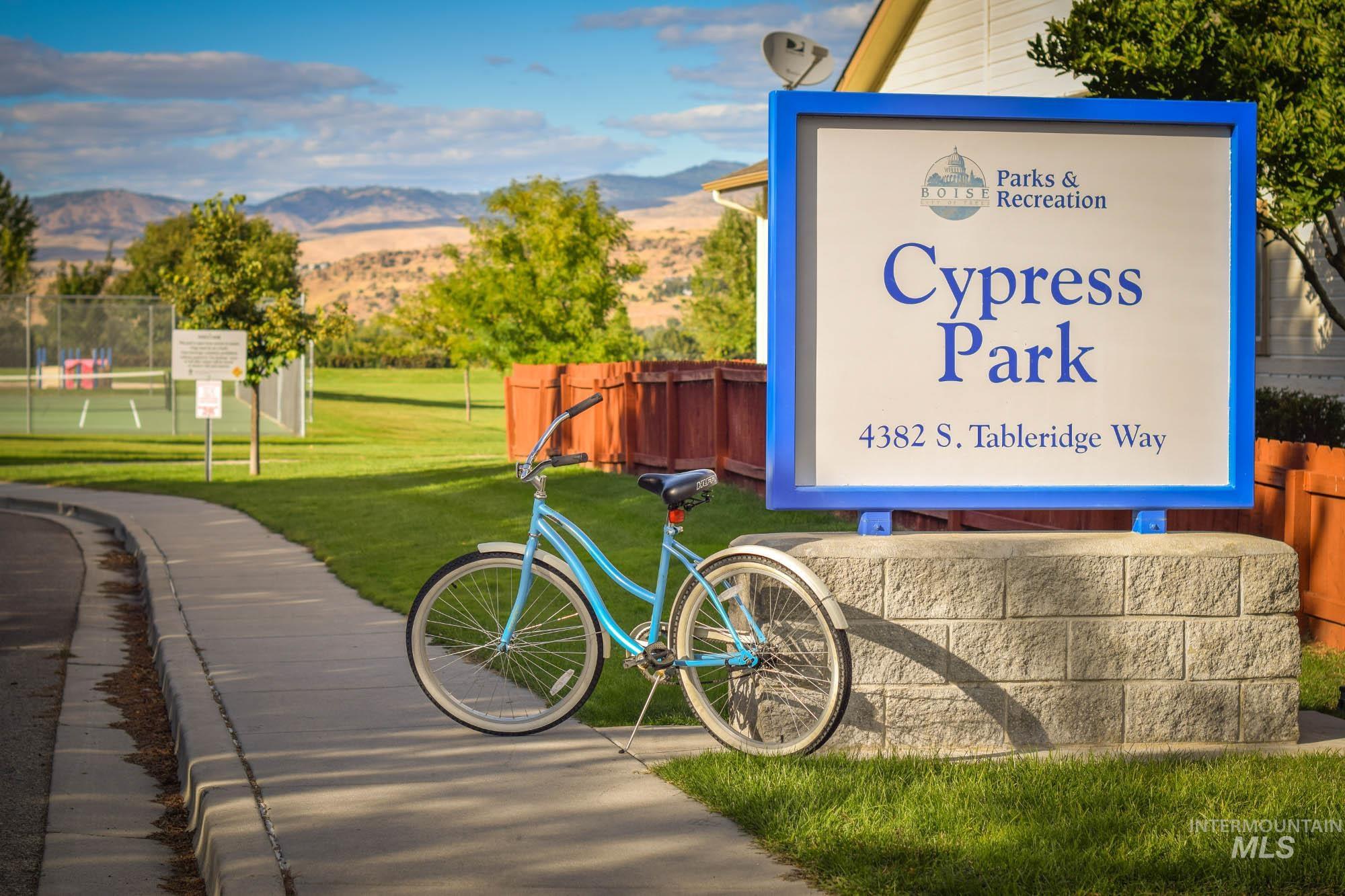 View of community with a mountain view