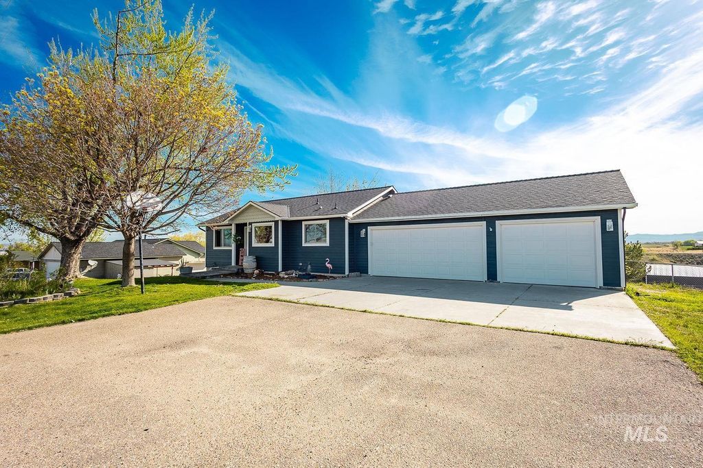 Photo of 3950 Cassia Rd, New Plymouth, ID 83655 (MLS # 98981732)