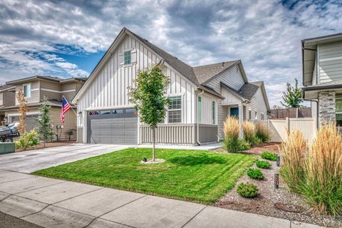 Photo of 5327 S Snowden Ave, Meridian, ID 83642 (MLS # 98959760)
