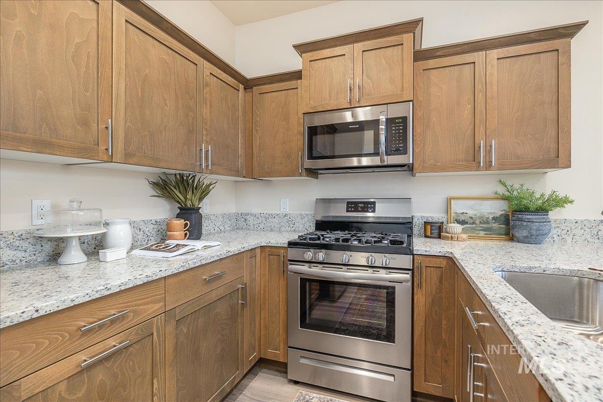 1439 N Bluffs Ridge Lane