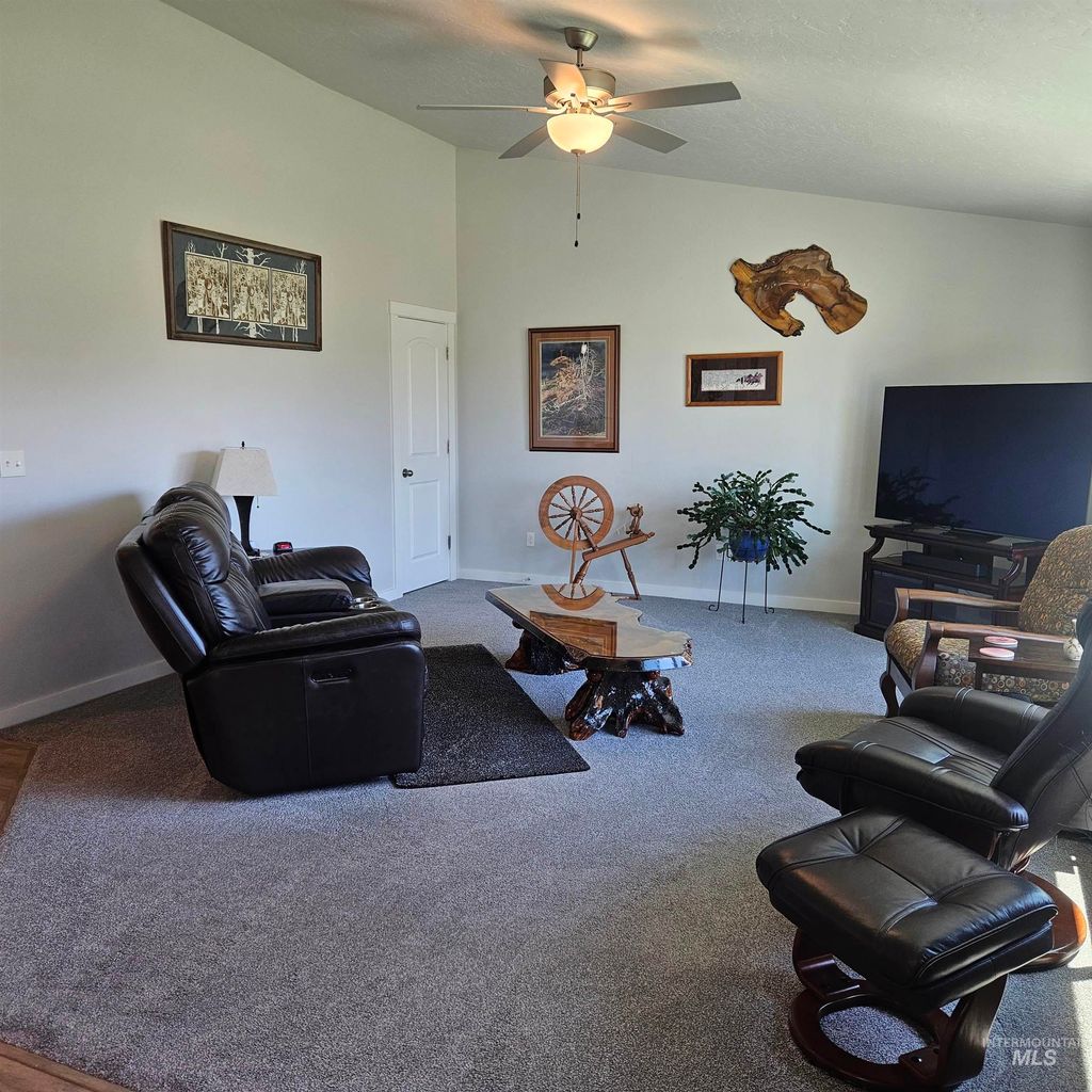 Photo of 1741 Panama Ave, Emmett, ID 83617 (MLS # 98991195)