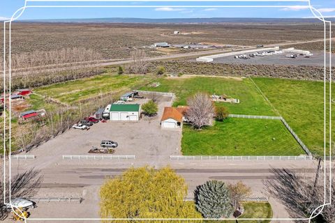 Photo of 26 E Huyser Dr, Shoshone, ID 83352 (MLS # 98981419)