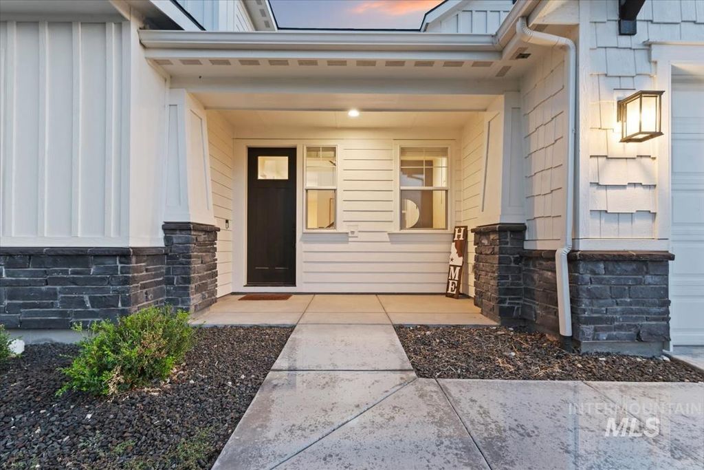 Photo of 1236 E Sweet Pearl St, Kuna, ID 83634 (MLS # 98963552)