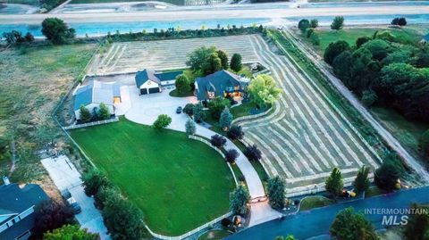 4039 Saint James Loop Nampa ID 83687