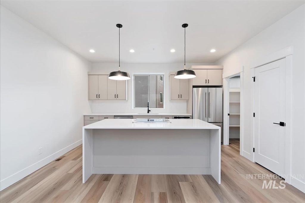 Photo of 1717 S Federal Way, Boise, ID 83705 (MLS # 98986475)