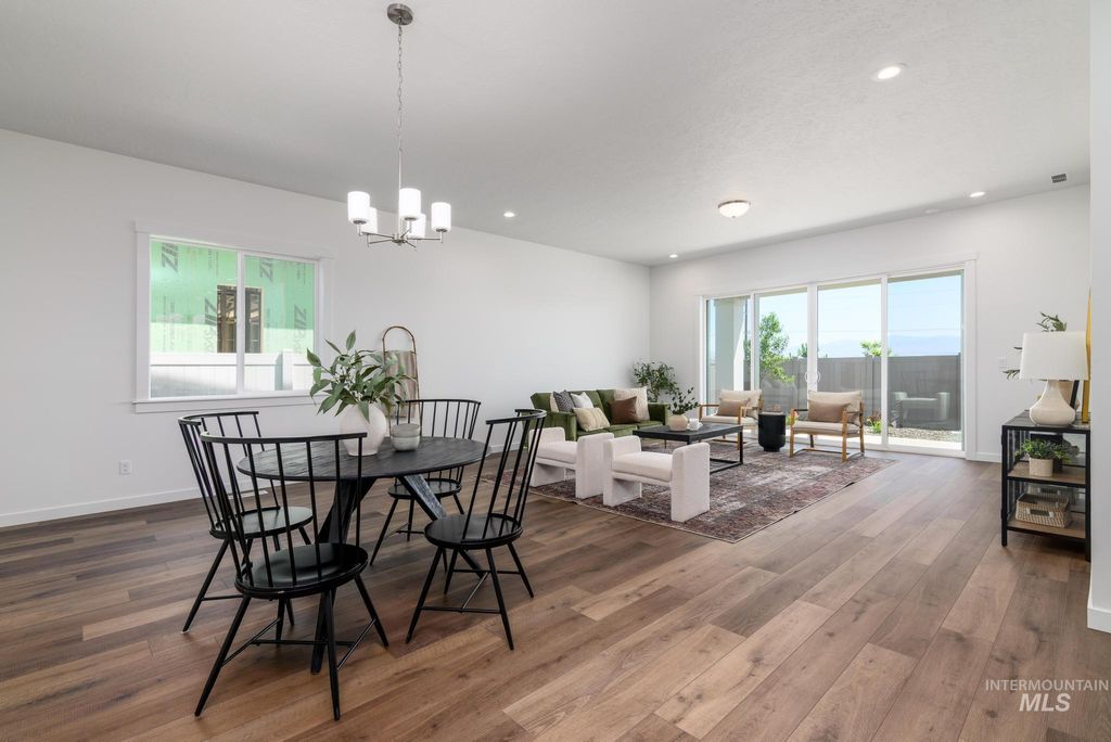 Photo of 2550 N Leatherwood Ave, Star, ID 83669 (MLS # 98976434)