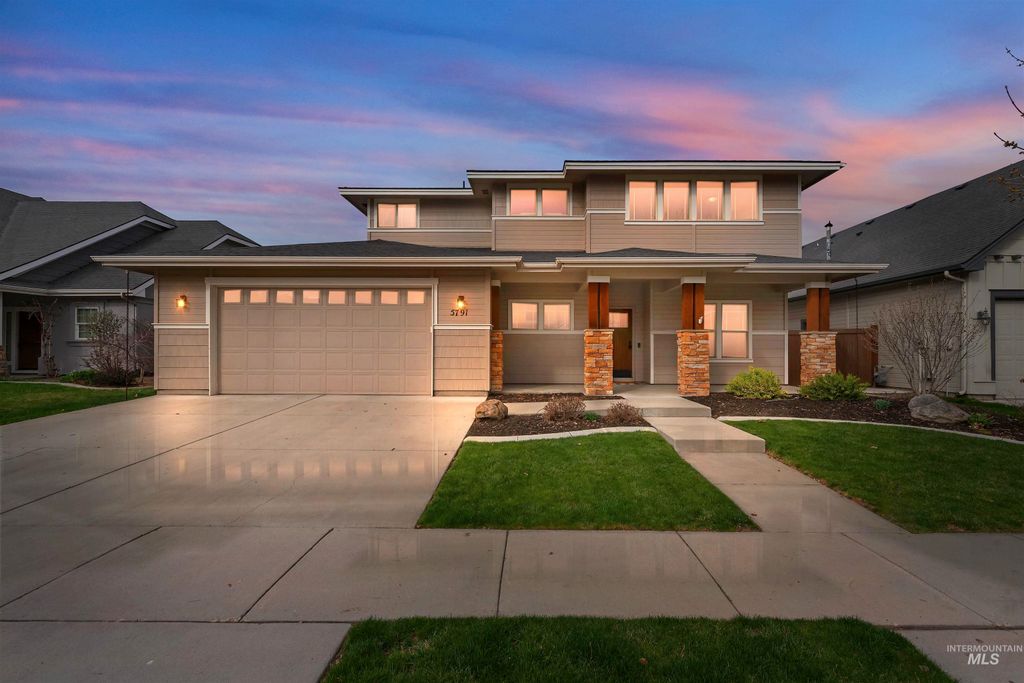 Photo of 5791 N Arliss Ave, Meridian, ID 83646 (MLS # 98981160)