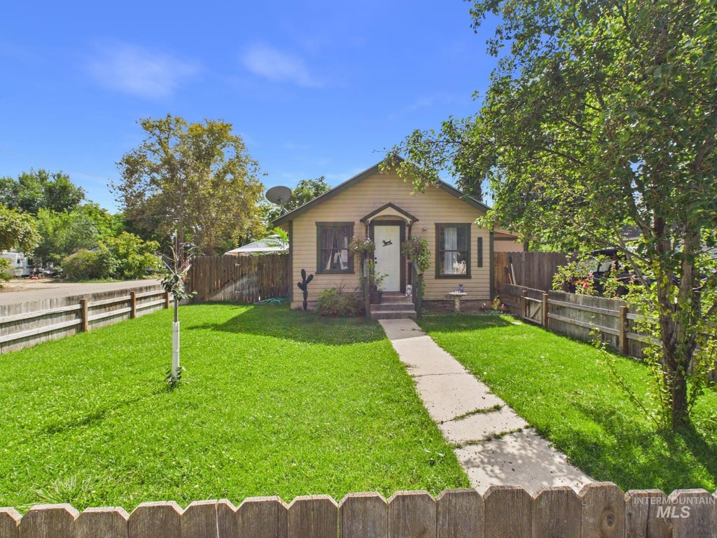 Photo of 831 E 1st St &amp; 207 S Declark, Emmett, ID 83617 (MLS # 99001207)