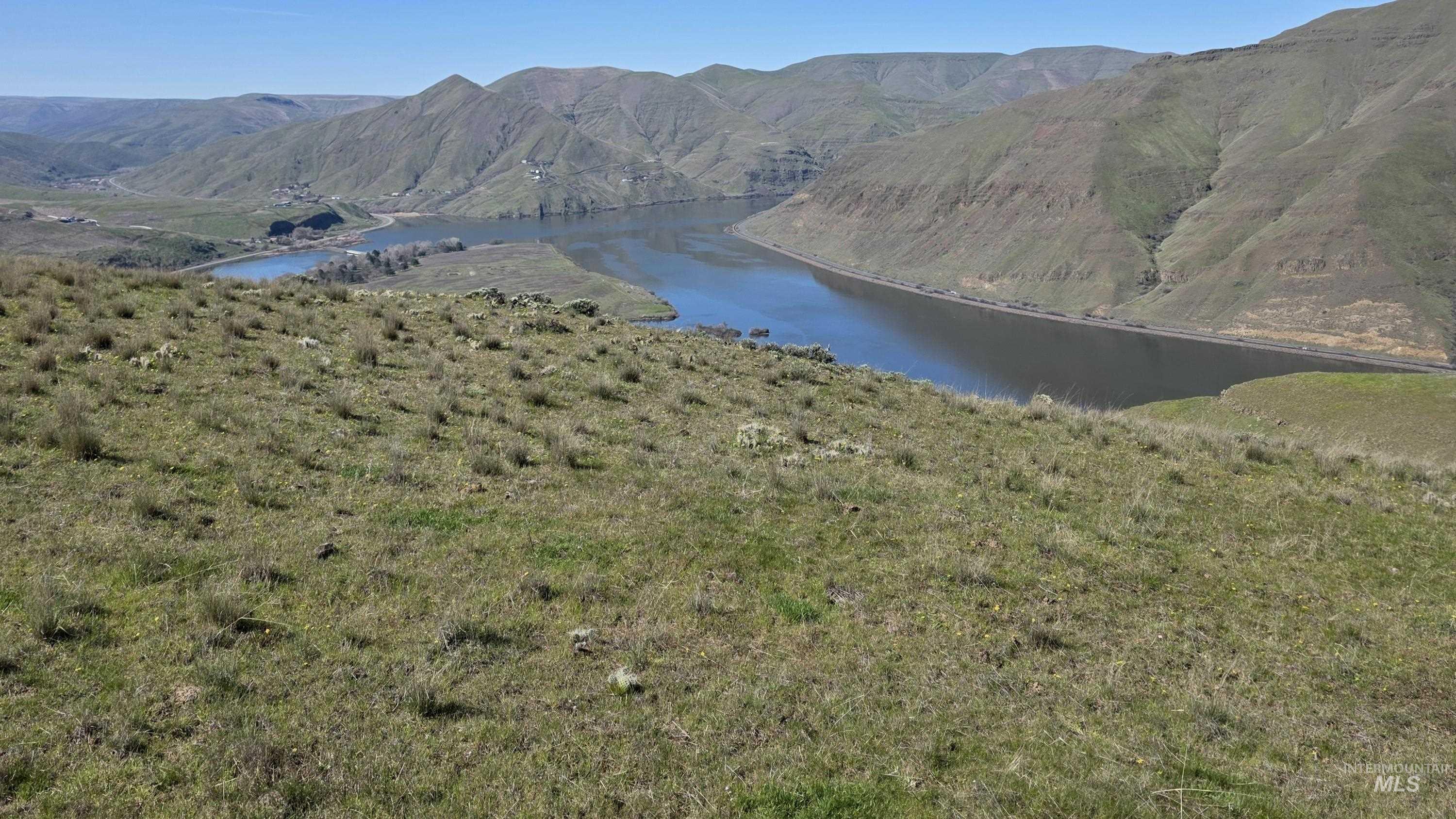 2001 Silcott Hills Rd