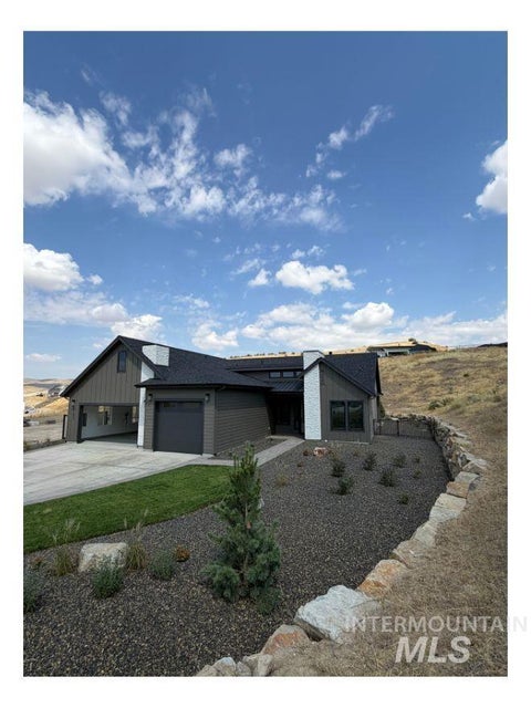 Photo of 6102 E Knox Ct #831, Eagle, ID 83714 (MLS # 98998303)