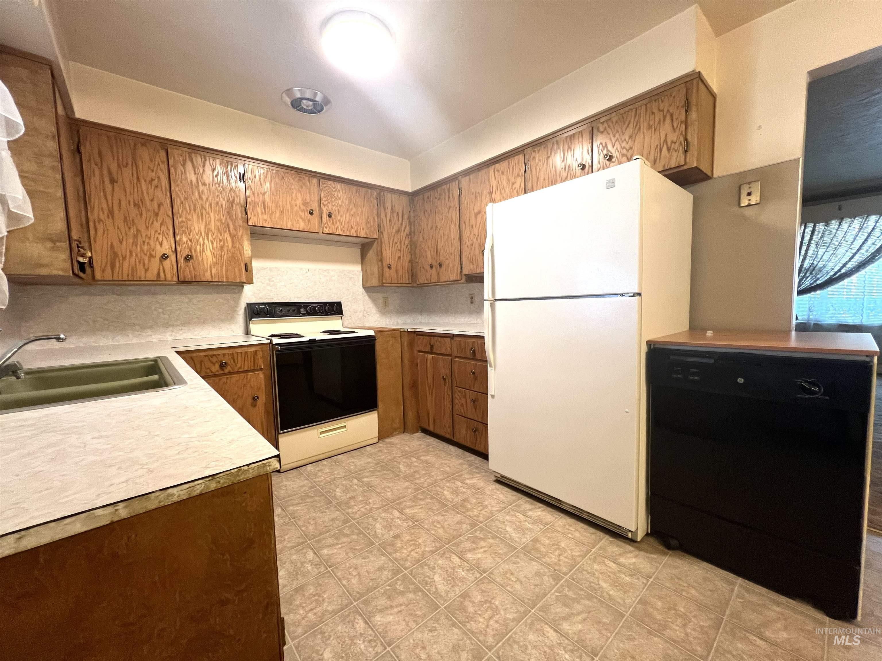 Payette, Idaho 83661, United States, 3 Bedrooms Bedrooms, ,1 BathroomBathrooms,Residential,Pending,55289