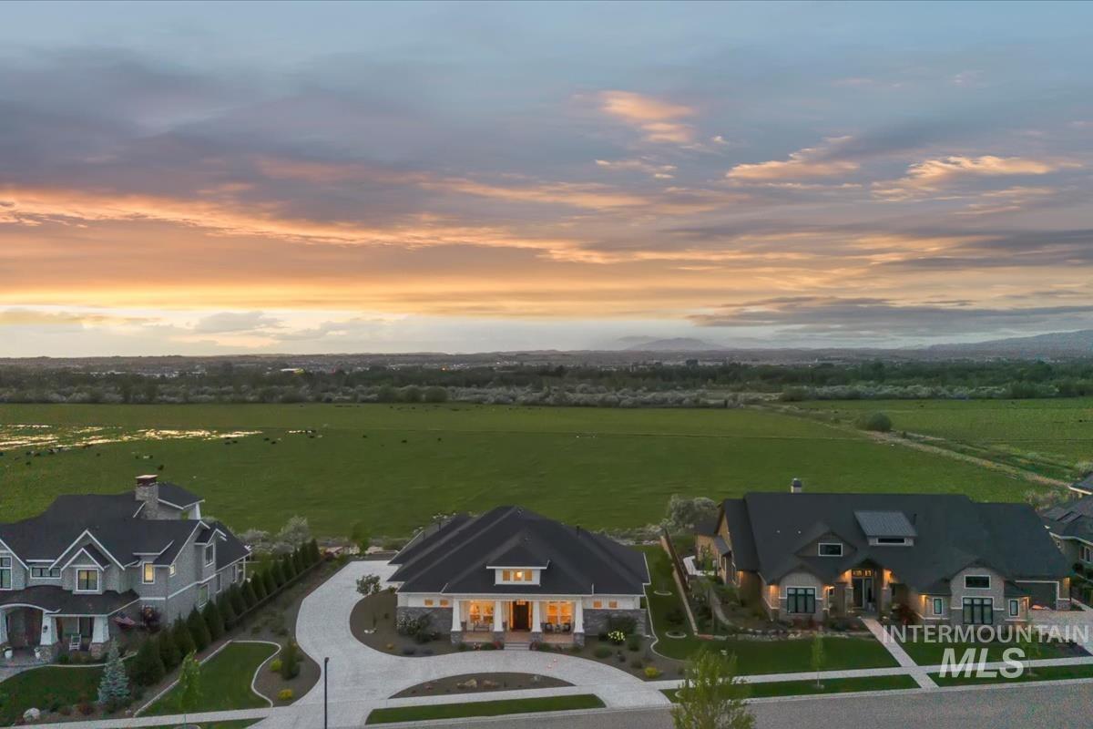 4570 W Salix Drive
