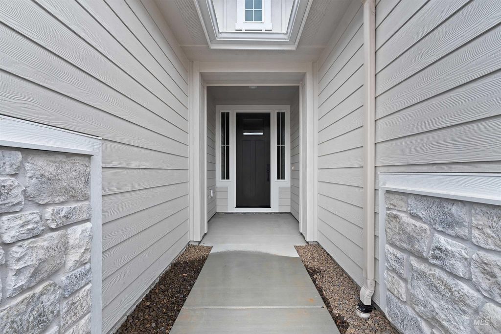 Photo of 10764 W Barnbougle Ln, Kuna, ID 83634 (MLS # 98975917)