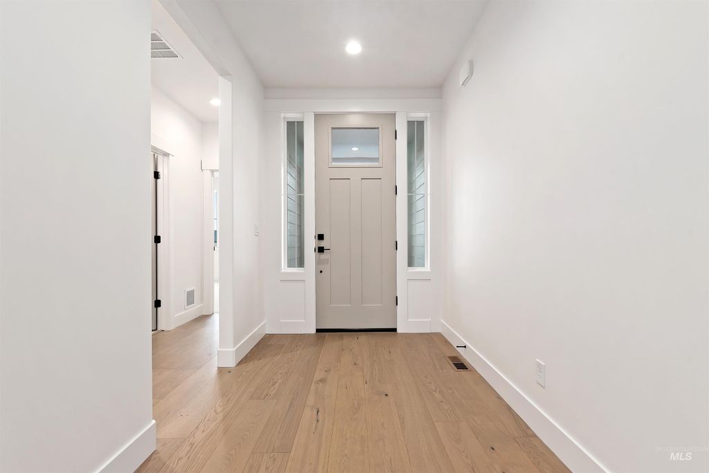 Photo of 10764 W Barnbougle Ln, Kuna, ID 83634 (MLS # 98975917)