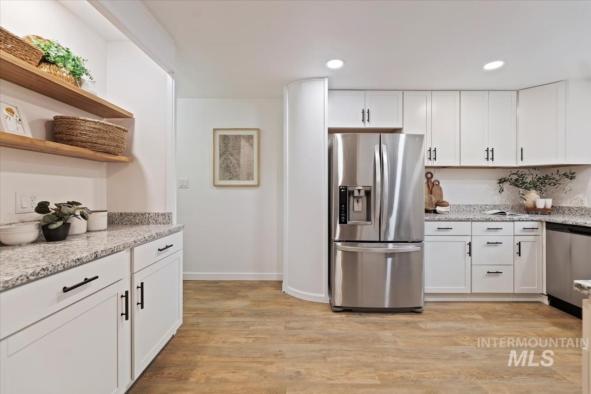 5805 W Robertson Drive