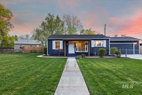 Photo of 5805 W Robertson Drive, Boise, ID 83709 (MLS # 98960313)