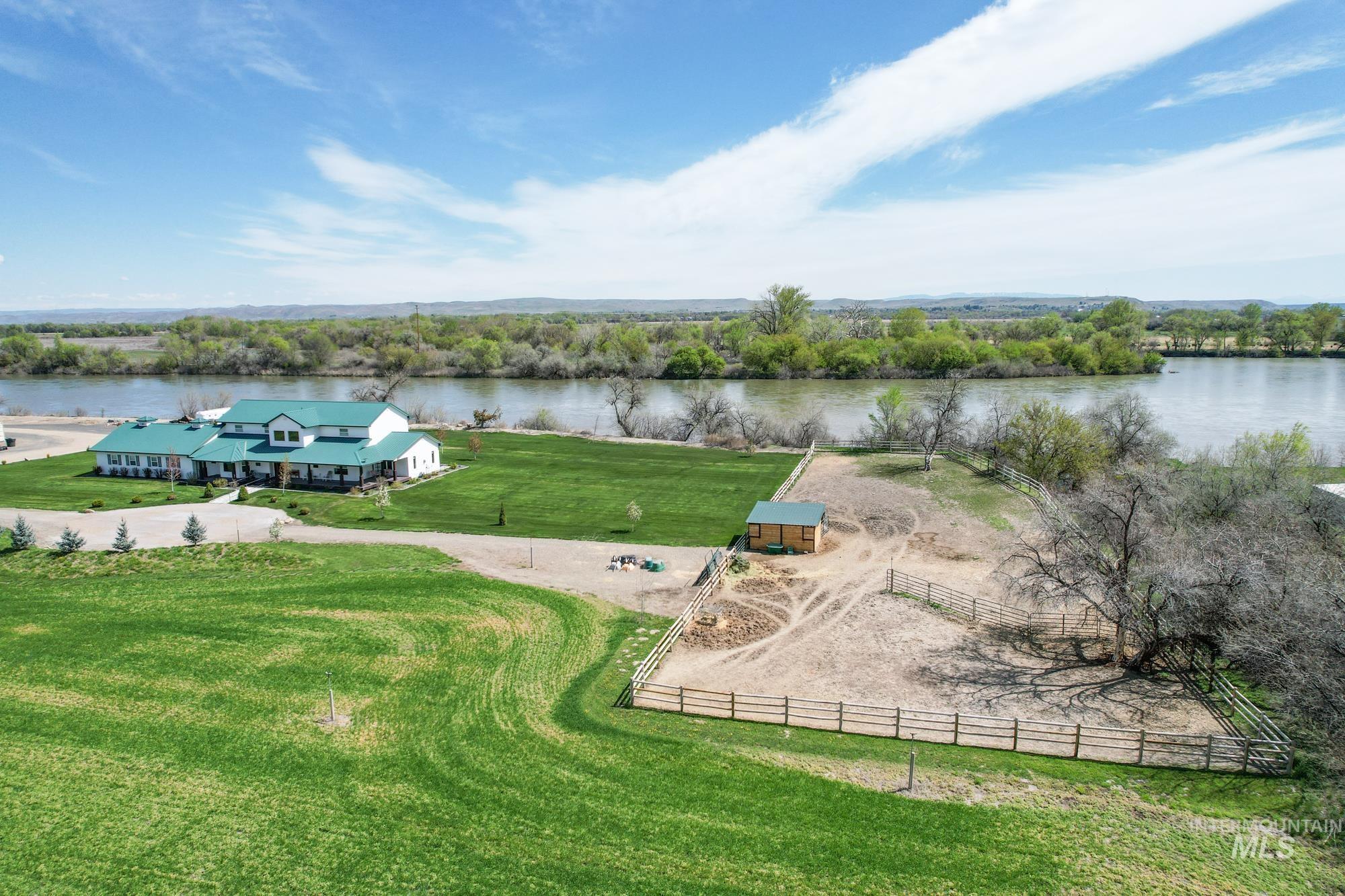 4460 Hwy 201