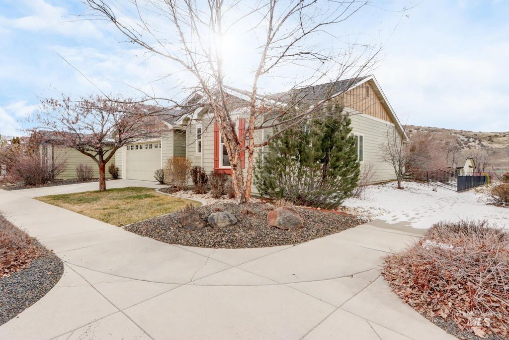 Photo of 18233 N Highfield Way, Boise, ID 83714 (MLS # 98975646)