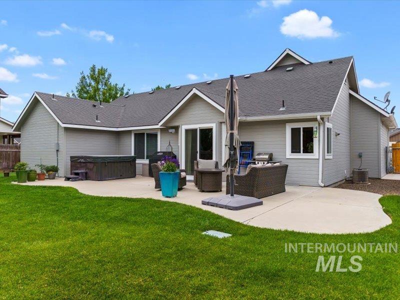 17376 N Midsummers Ln.