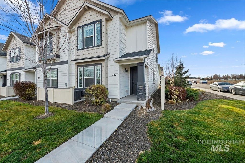 Photo of 2471 E Goldstone St, Meridian, ID 83642 (MLS # 98969598)