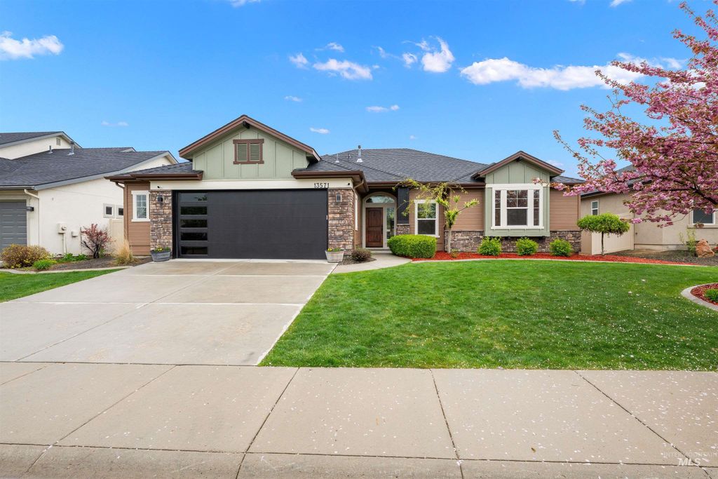 Photo of 13571 Signorello St, Caldwell, ID 83607 (MLS # 98982283)