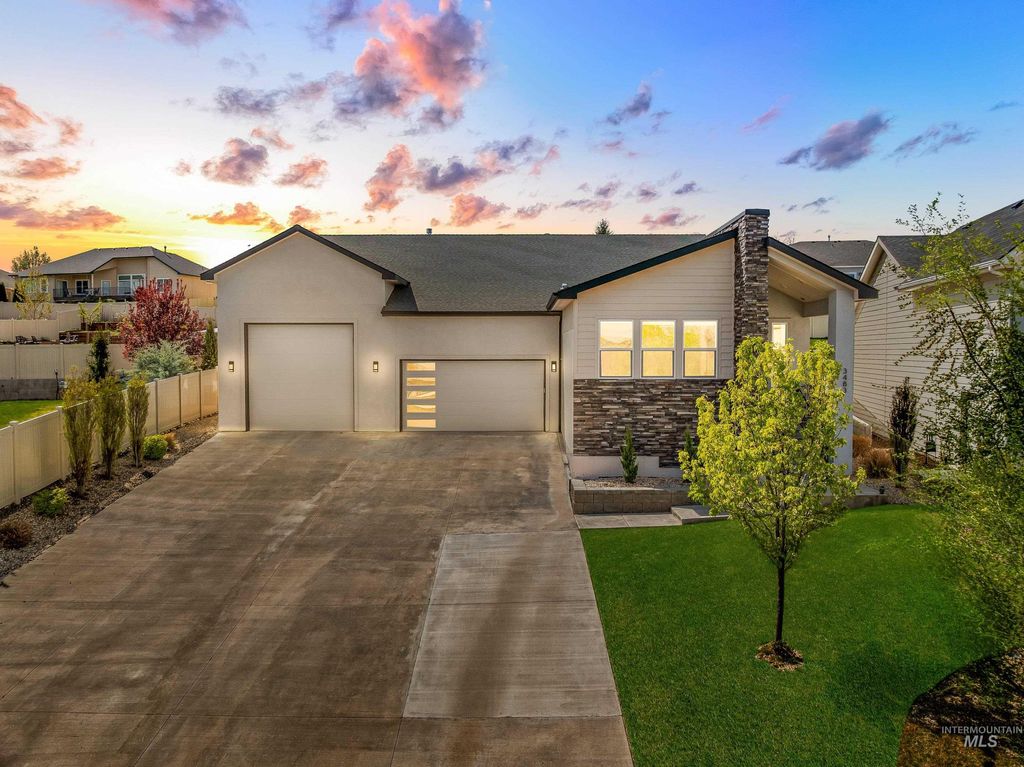 Photo of 3483 S Grenze Way, Meridian, ID 83642 (MLS # 98981301)