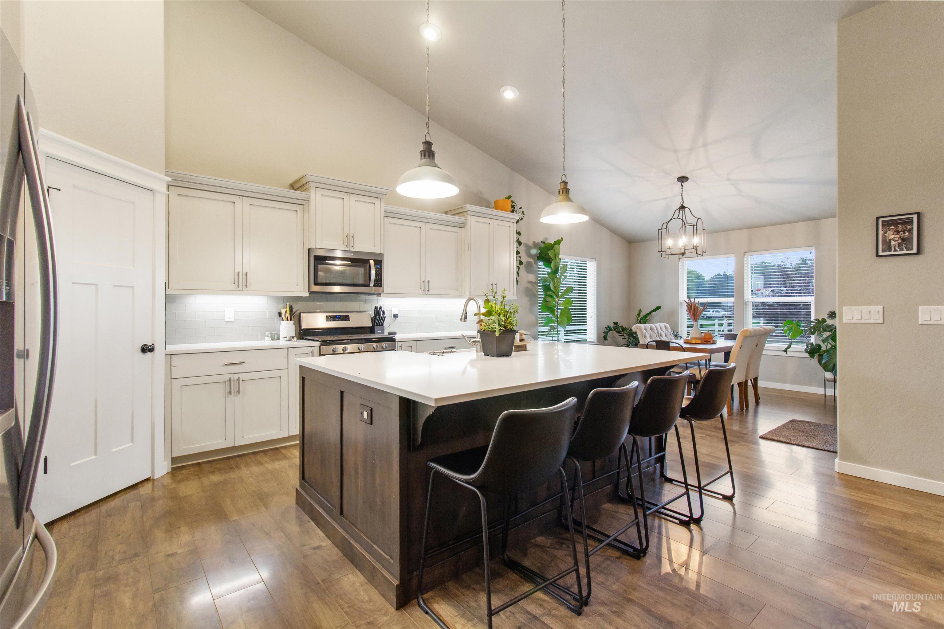 919 9th Avenue East
