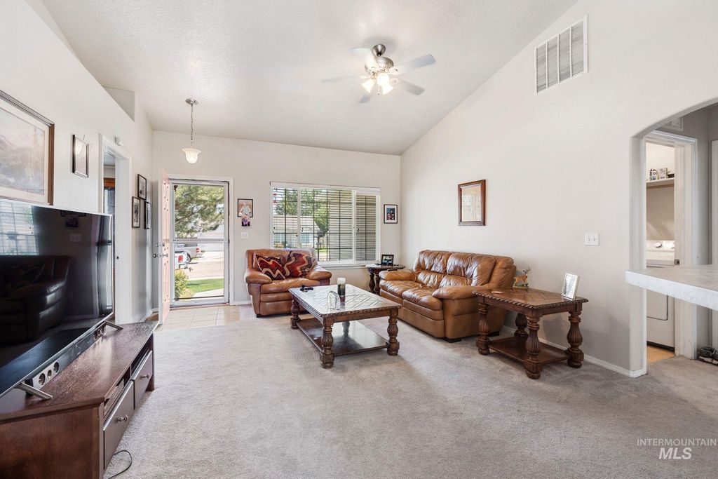 Photo of 16705 Naito Ave, Caldwell, ID 83607 (MLS # 98980202)