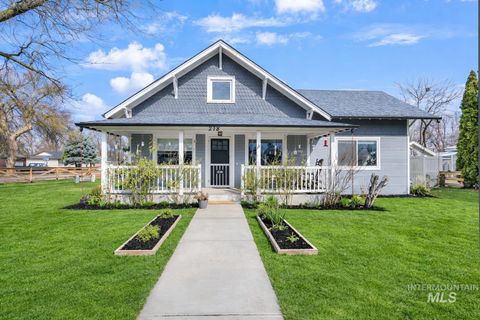 Photo of 218 W Elm St, New Plymouth, ID 83655 (MLS # 98977680)