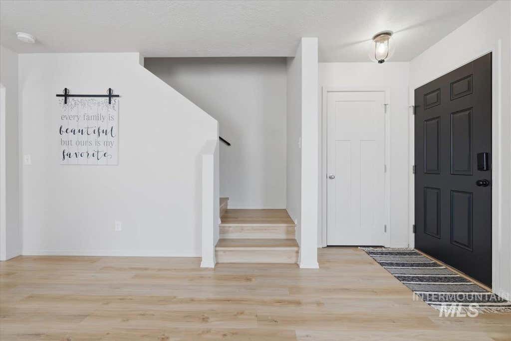 Photo of 11715 Jump Creek Dr, Caldwell, ID 83605 (MLS # 98994108)