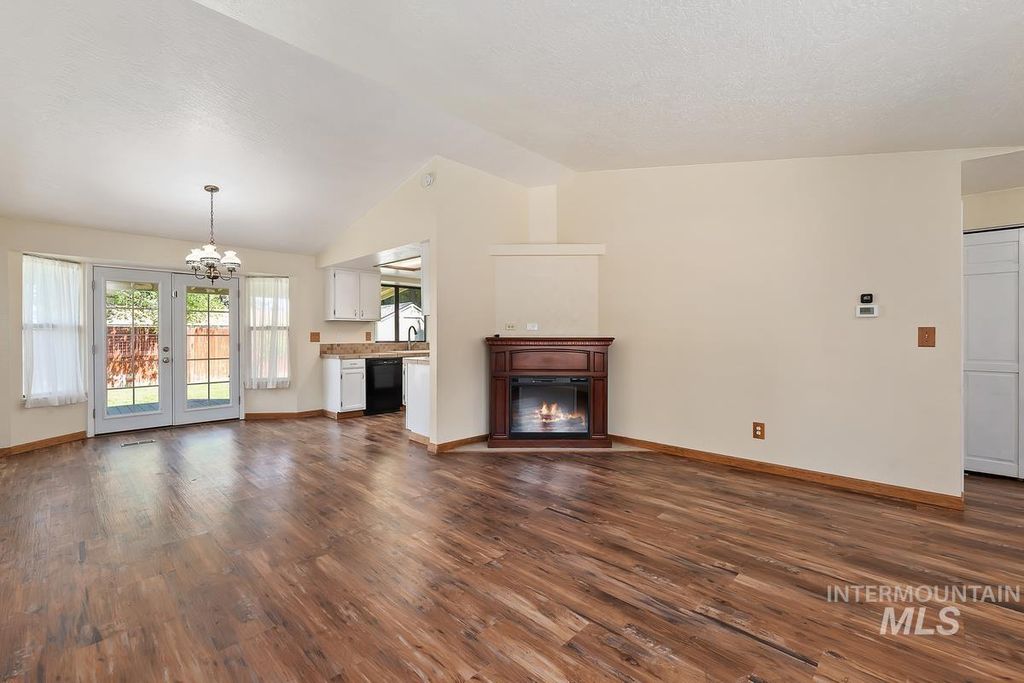 Photo of 2715 Twilight St, Caldwell, ID 83605 (MLS # 98984675)