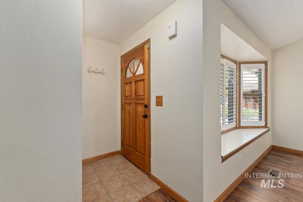 Photo of 2715 Twilight St, Caldwell, ID 83605 (MLS # 98984675)