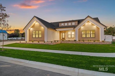 Photo of 196 N Timber Wolf Pl, Eagle, ID 83616 (MLS # 98998583)