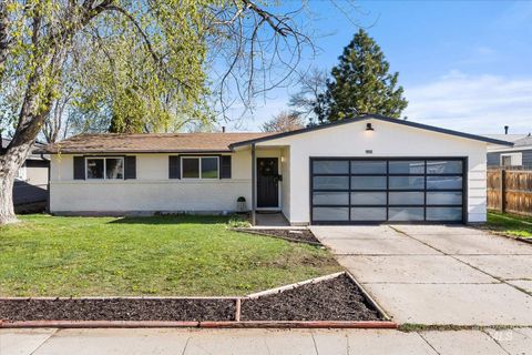 Photo of 2220 W Panama St, Boise, ID 83705 (MLS # 98981032)