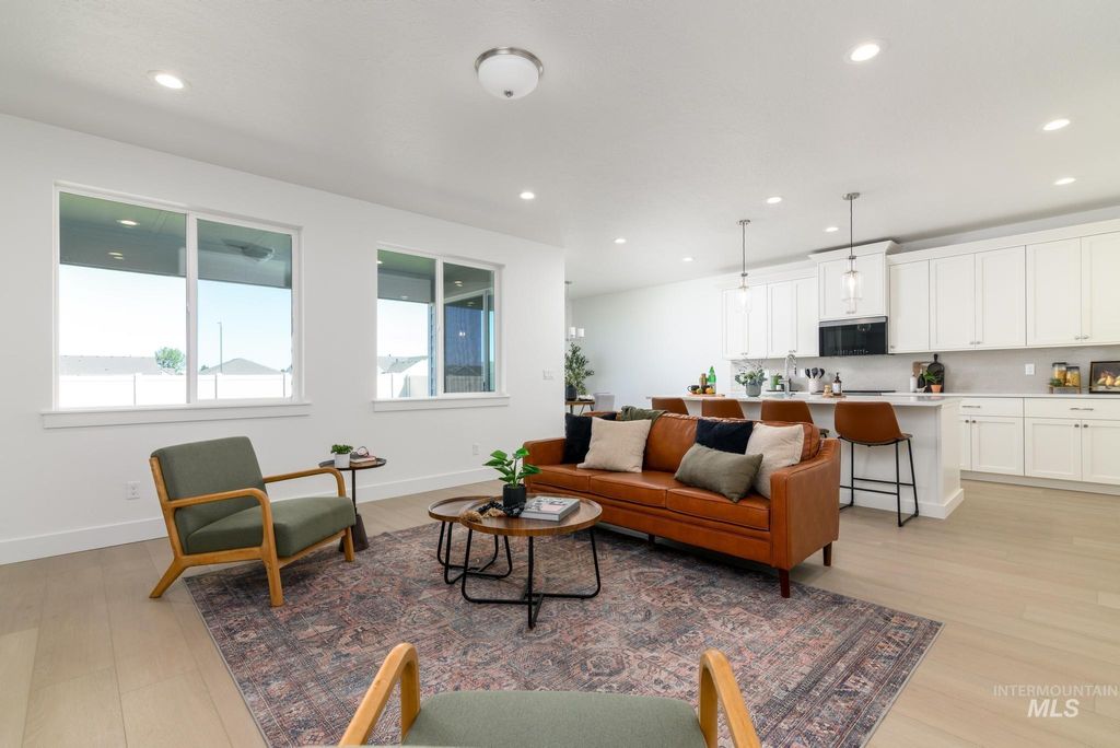 Photo of 6253 W Snow Currant St, Meridian, ID 83646 (MLS # 98975022)