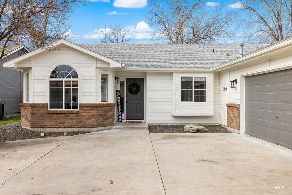 Photo of 11956 W Driftwood Ct, Boise, ID 83713 (MLS # 98969147)